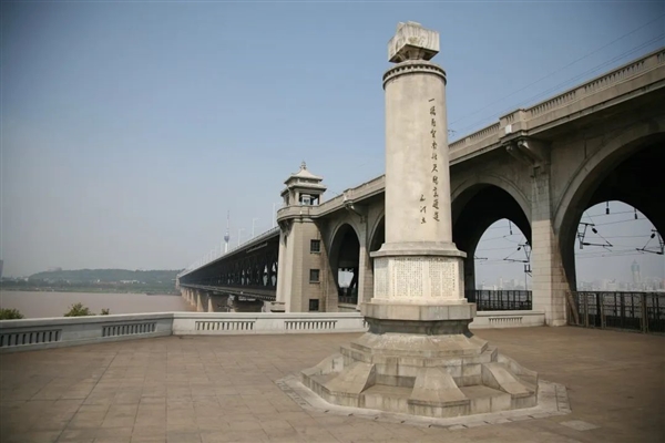 新中國修建的第一座大橋：已安全通車整整65年！ - 第14張